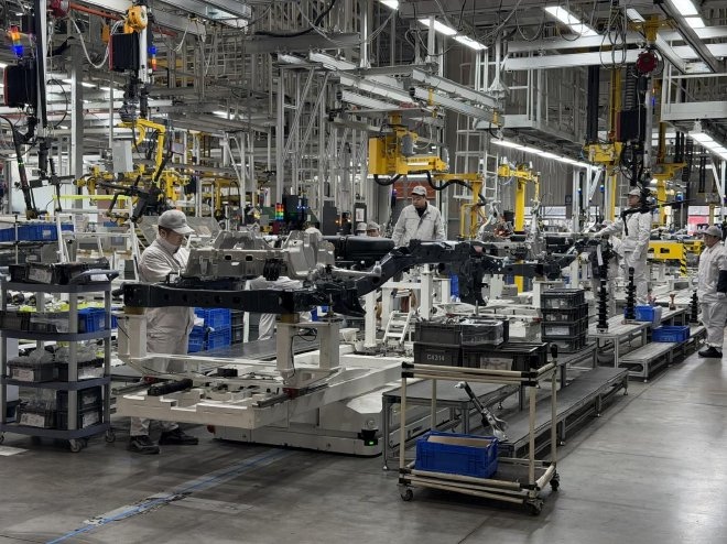 第10000辆下线 猛士M817布局智能越野